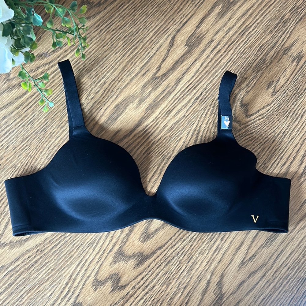 Victoria’s Secret | Bare Infinity Flex Black Bra | 34B